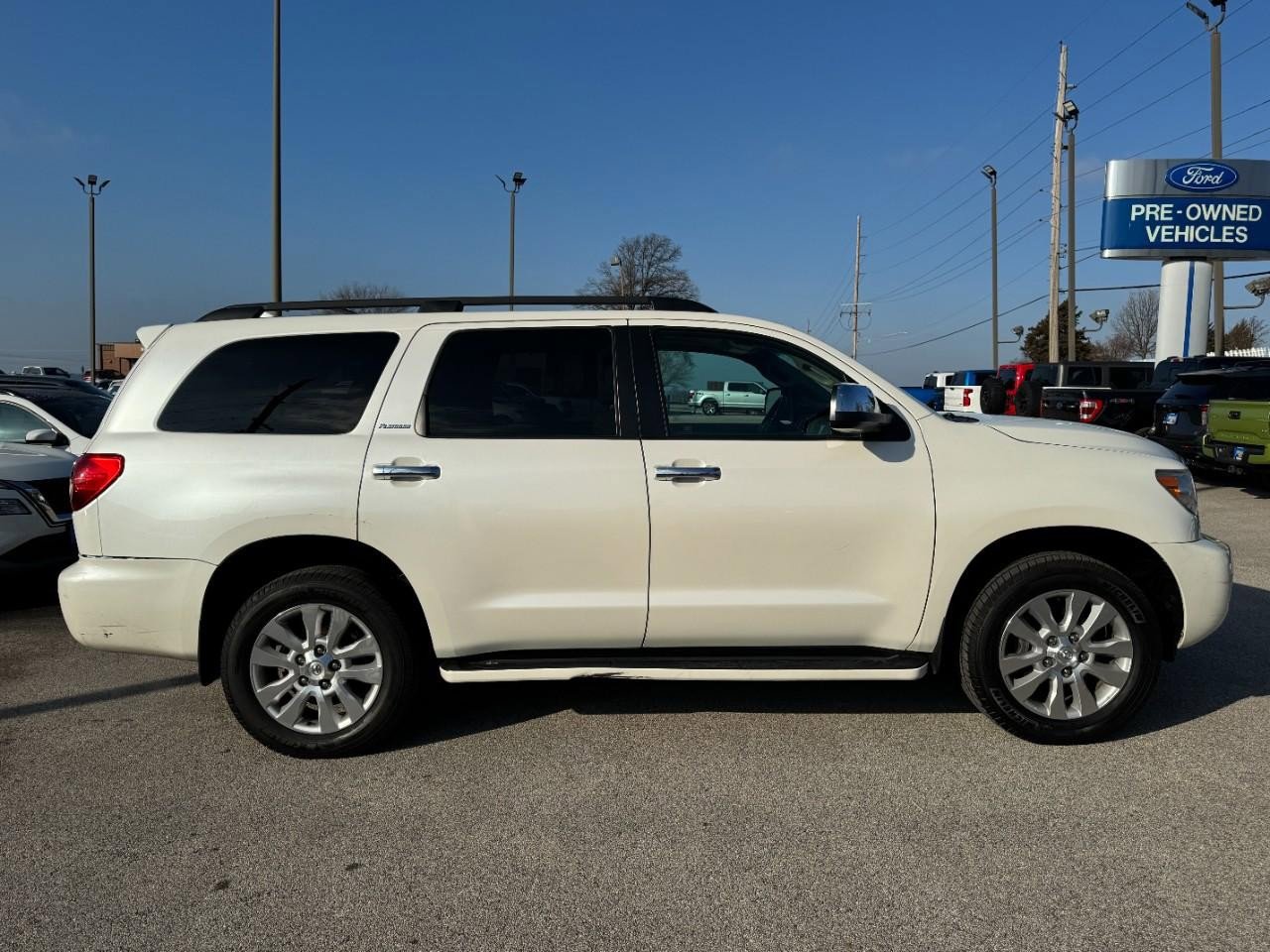 Used 2014 Toyota Sequoia Platinum image 2