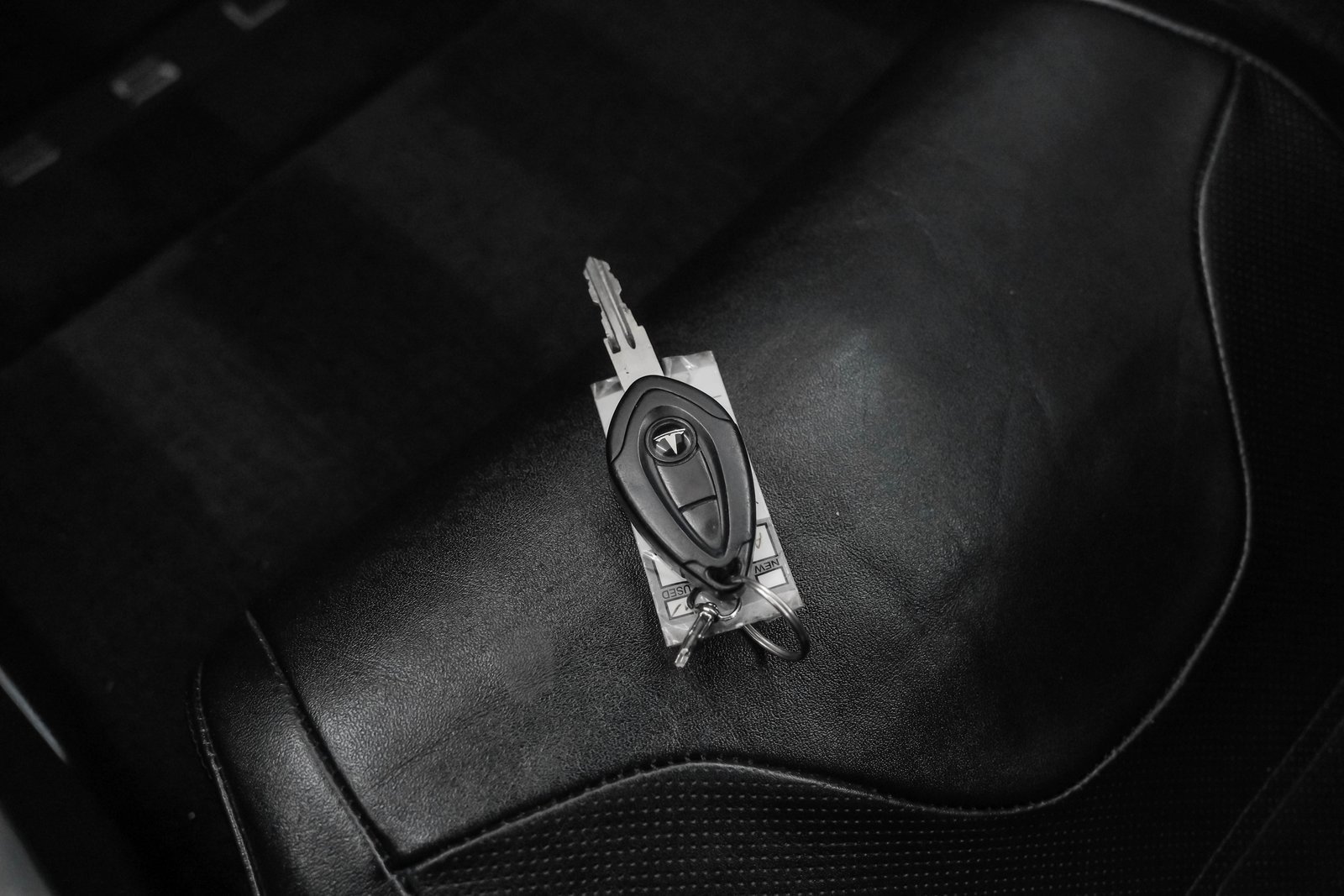 Used 2010 Tesla Roadster image 51