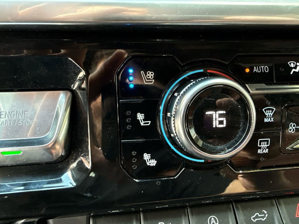 Used 2023 GMC Sierra 1500 Denali Ultimate image 9