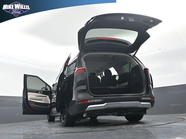 Used 2022 Kia Carnival SX image 30