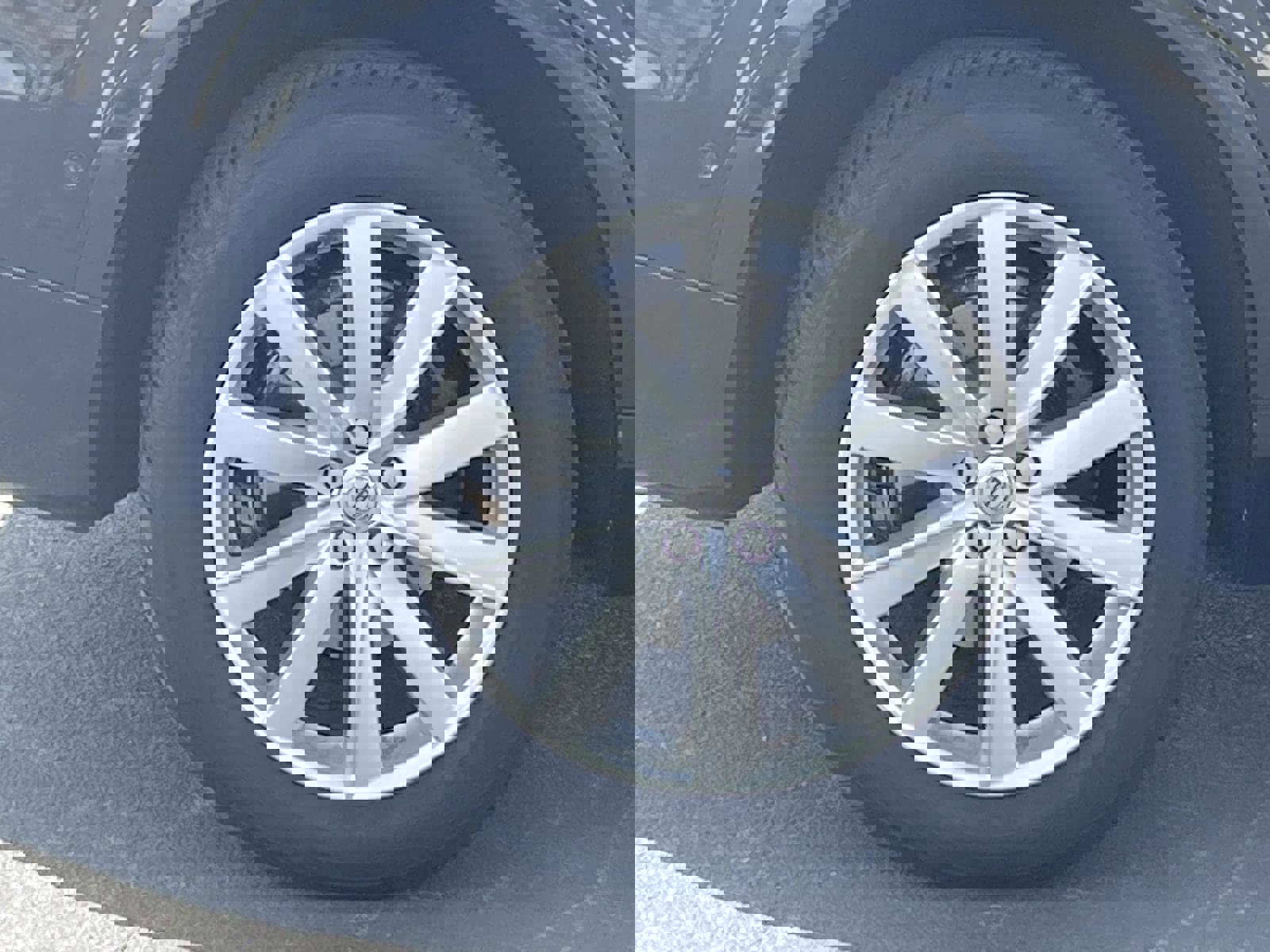 Used 2016 Volvo XC90 T6 Momentum w/ Momentum Plus Package image 10