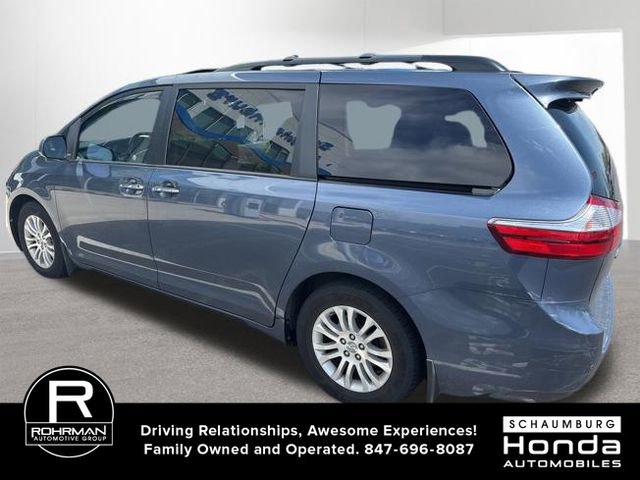 Used 2017 Toyota Sienna XLE Premium w/ Outdoor Package image 5