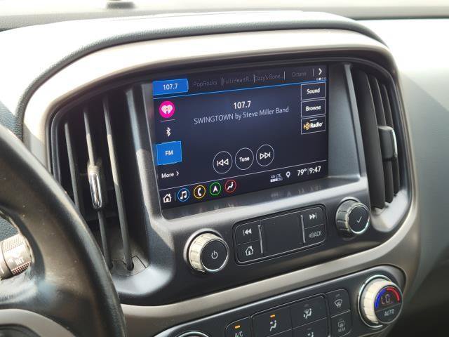 Used 2022 Chevrolet Colorado Z71 AWD/4WD image 17