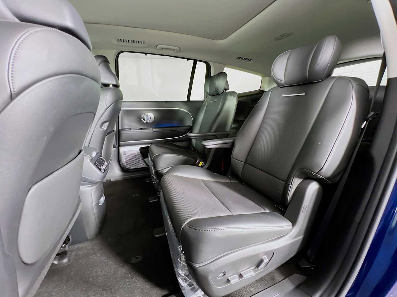 New 2026 Hyundai Ioniq 9 Limited image 15