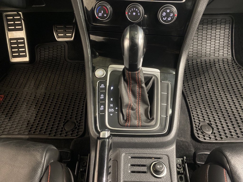 Used 2021 Volkswagen GTI SE image 13