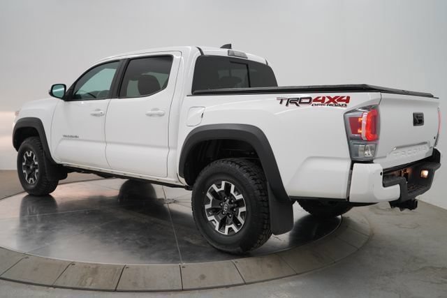 Used 2020 Toyota Tacoma TRD Off-Road w/ Technology Package AWD/4WD image 9