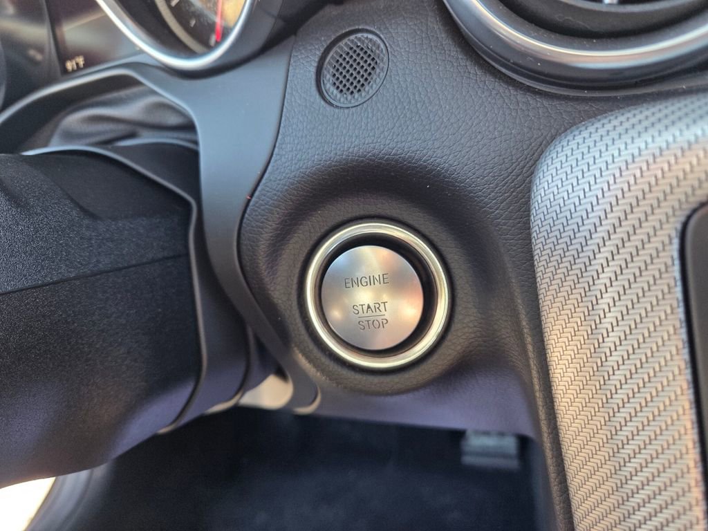 Used 2018 Mercedes-Benz SLC 43 AMG image 31