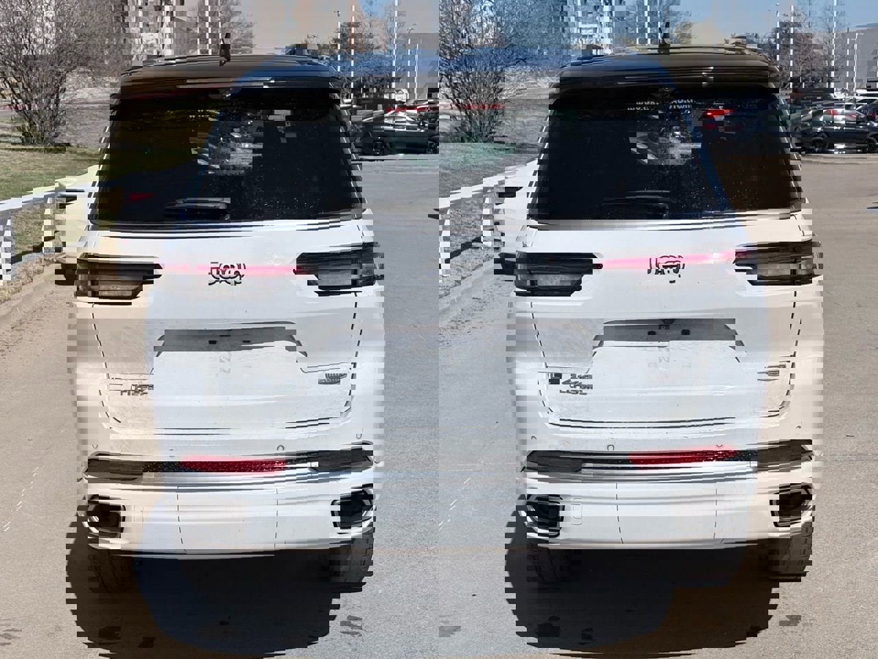 Used 2023 Jeep Grand Cherokee L Summit image 5