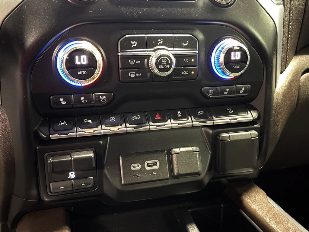 Used 2019 GMC Sierra 1500 SLT w/ SLT Premium Plus Package AWD/4WD image 38