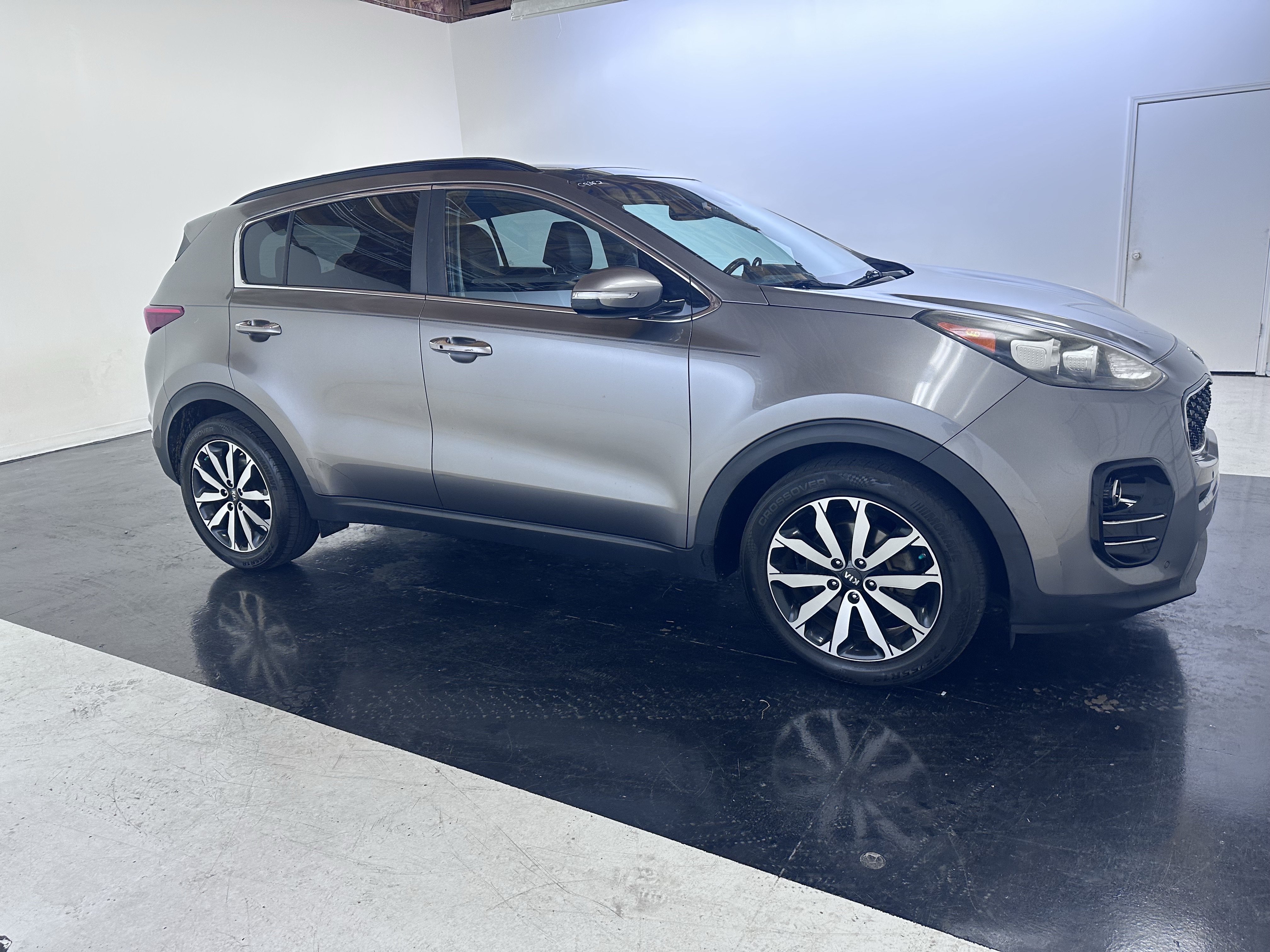 Used 2018 Kia Sportage EX w/ EX Technology Package FWD image 15