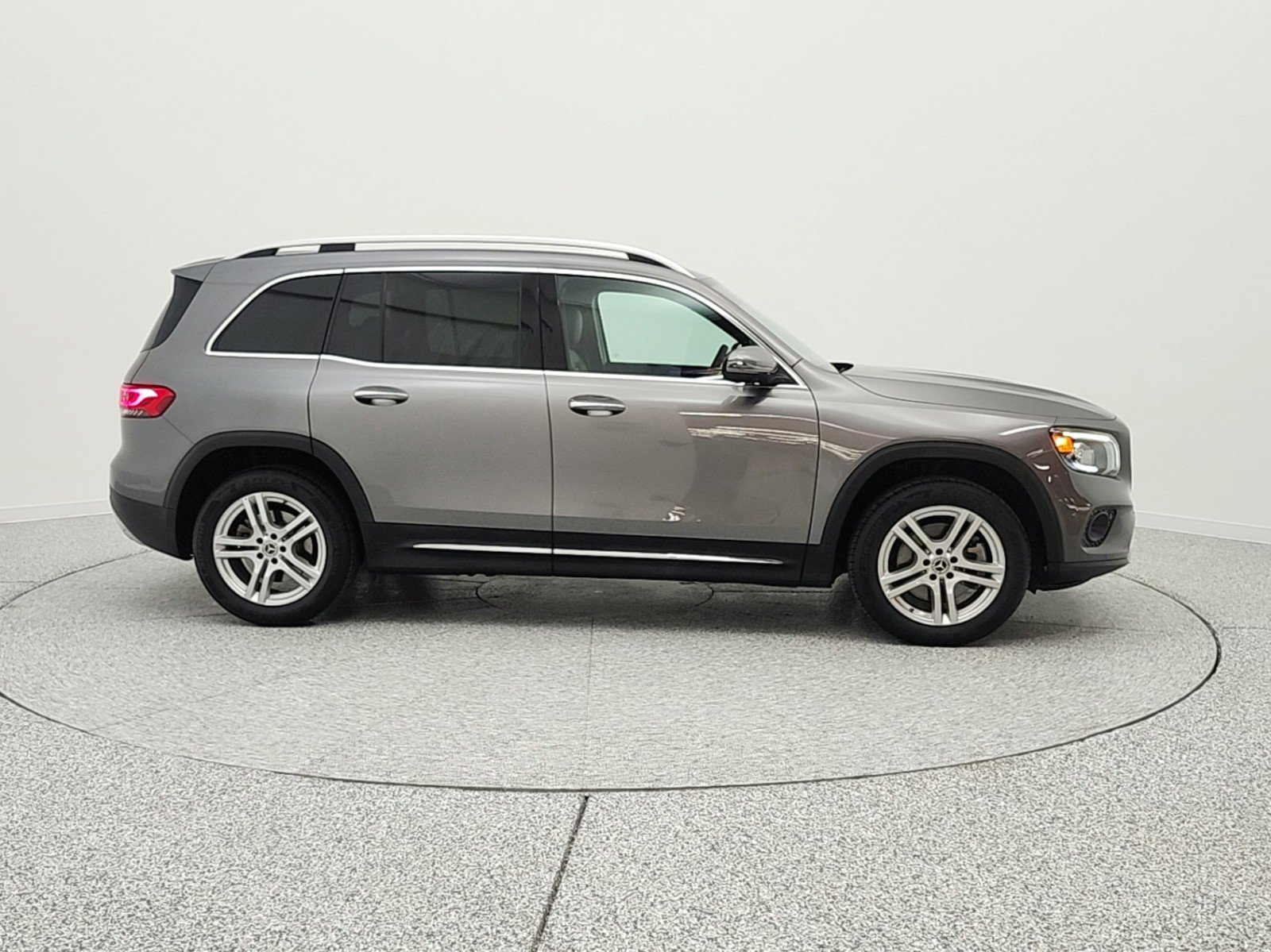 Used 2022 Mercedes-Benz GLB 250 image 4