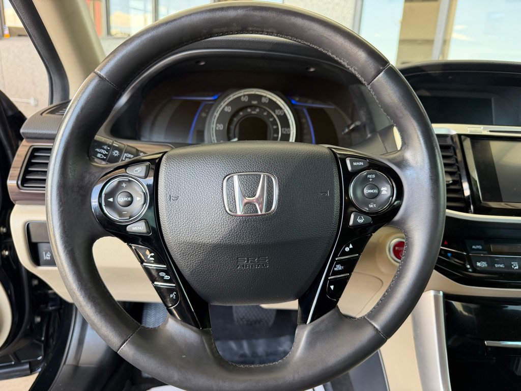 Used 2017 Honda Accord EX-L image 8