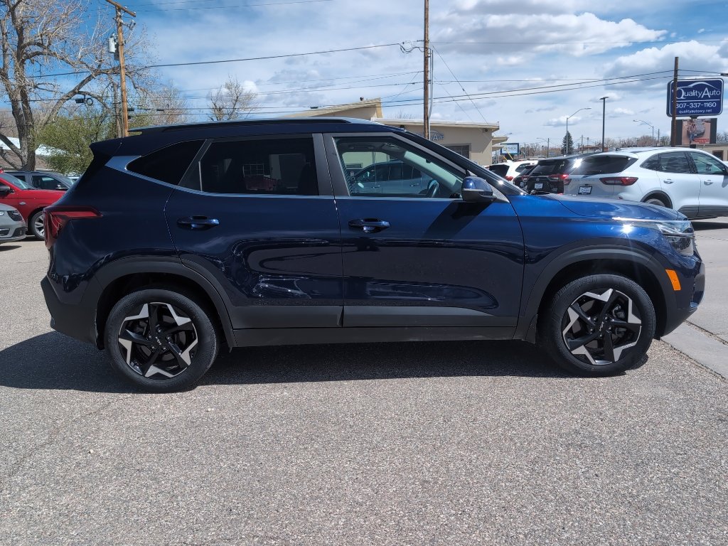 Used 2024 Kia Seltos EX image 5