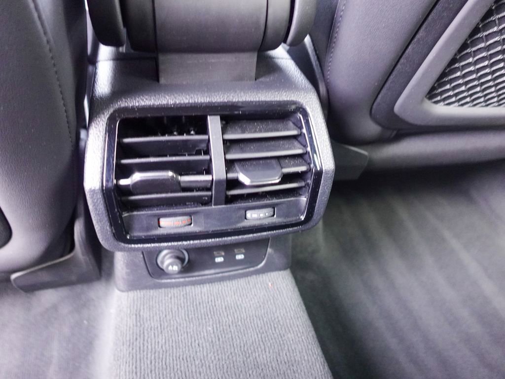 Used 2025 Audi Q3 2.0T Premium w/ Convenience Package image 25