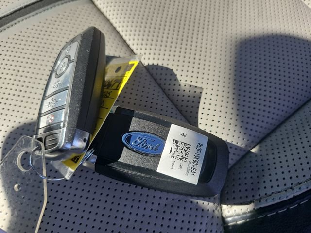 Certified 2025 Ford F150 Lightning Platinum image 35