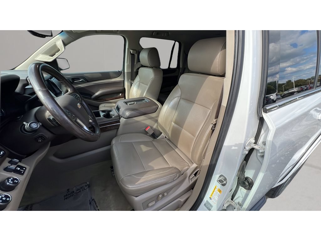 Used 2017 Chevrolet Tahoe LT w/ Luxury Package AWD/4WD image 24