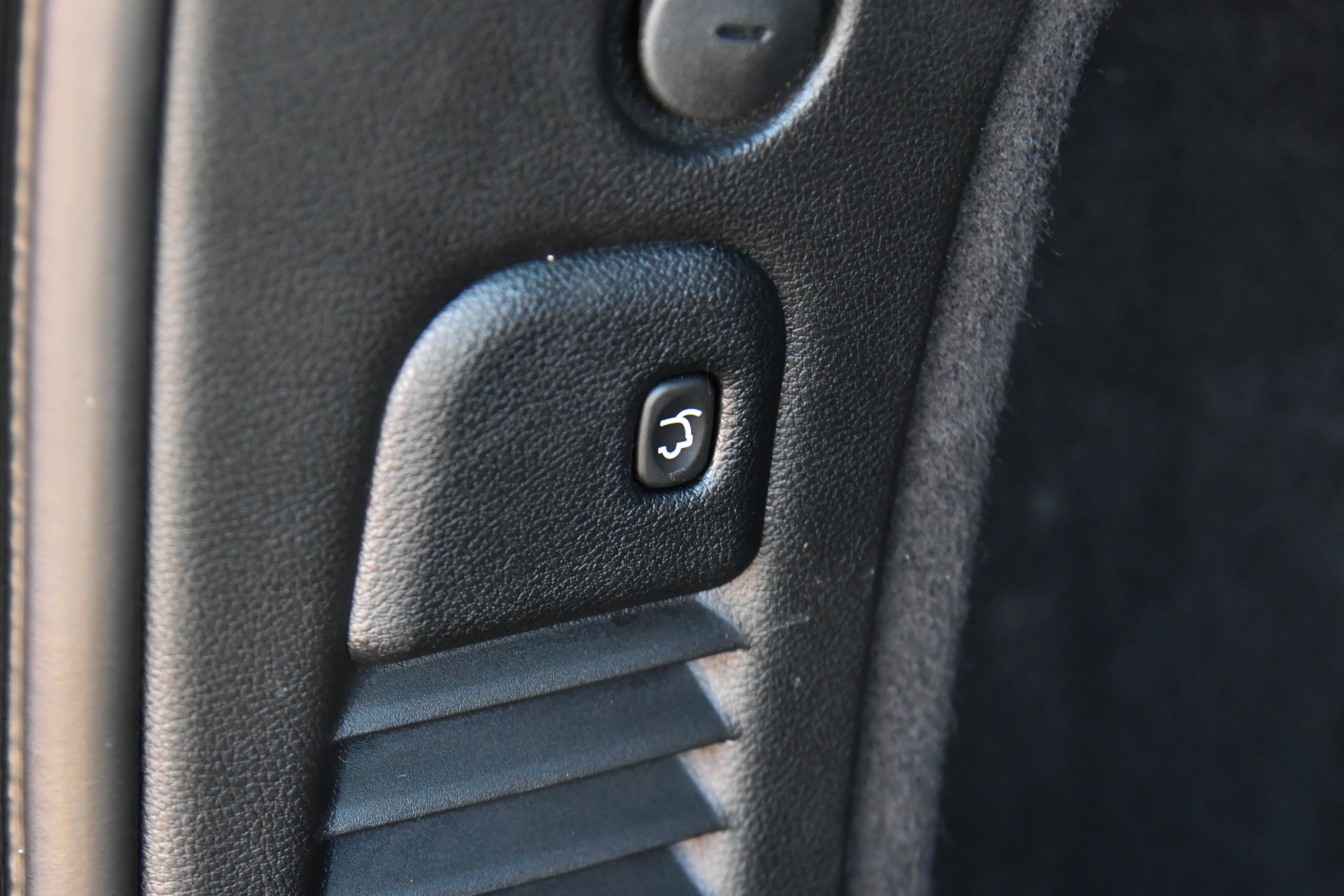 Used 2024 Dodge Durango GT image 45