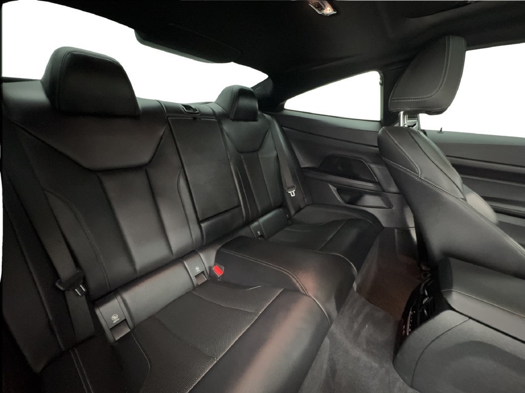 Used 2023 BMW 430i Coupe w/ M Sport Package RWD image 32
