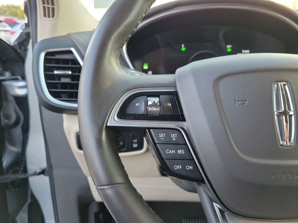 Certified 2020 Lincoln Nautilus Premier w/ Equipment Group 101A image 23