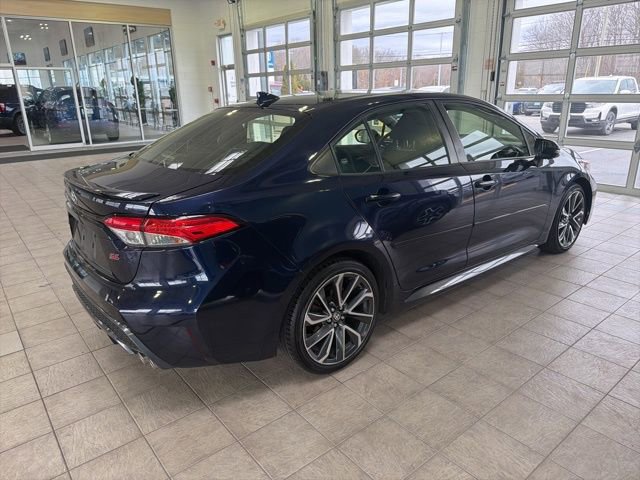 Used 2020 Toyota Corolla SE w/ SE Premium Package image 2