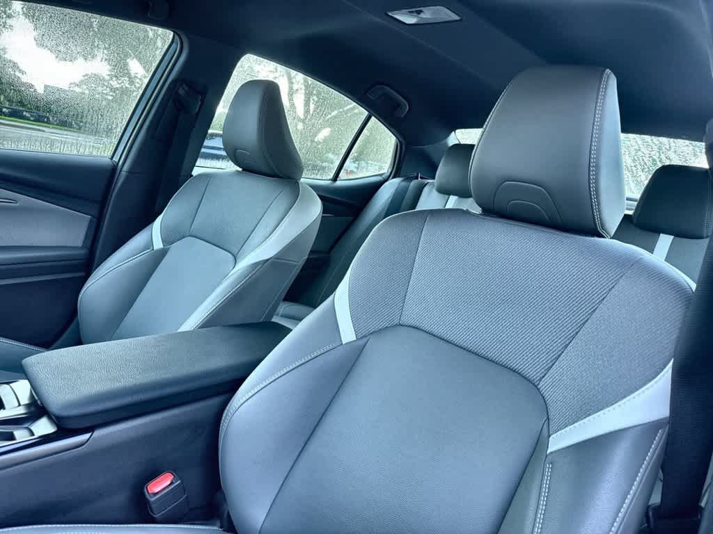 Used 2025 Toyota Camry SE FWD image 14