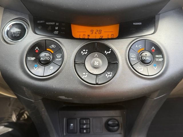 Used 2011 Toyota RAV4 Limited w/ Limited Extra Value Pkg AWD/4WD image 22