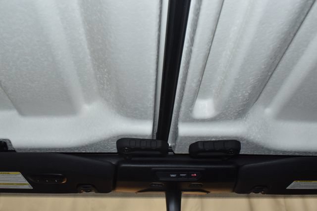 Used 2023 Jeep Wrangler Unlimited Sahara AWD/4WD image 23