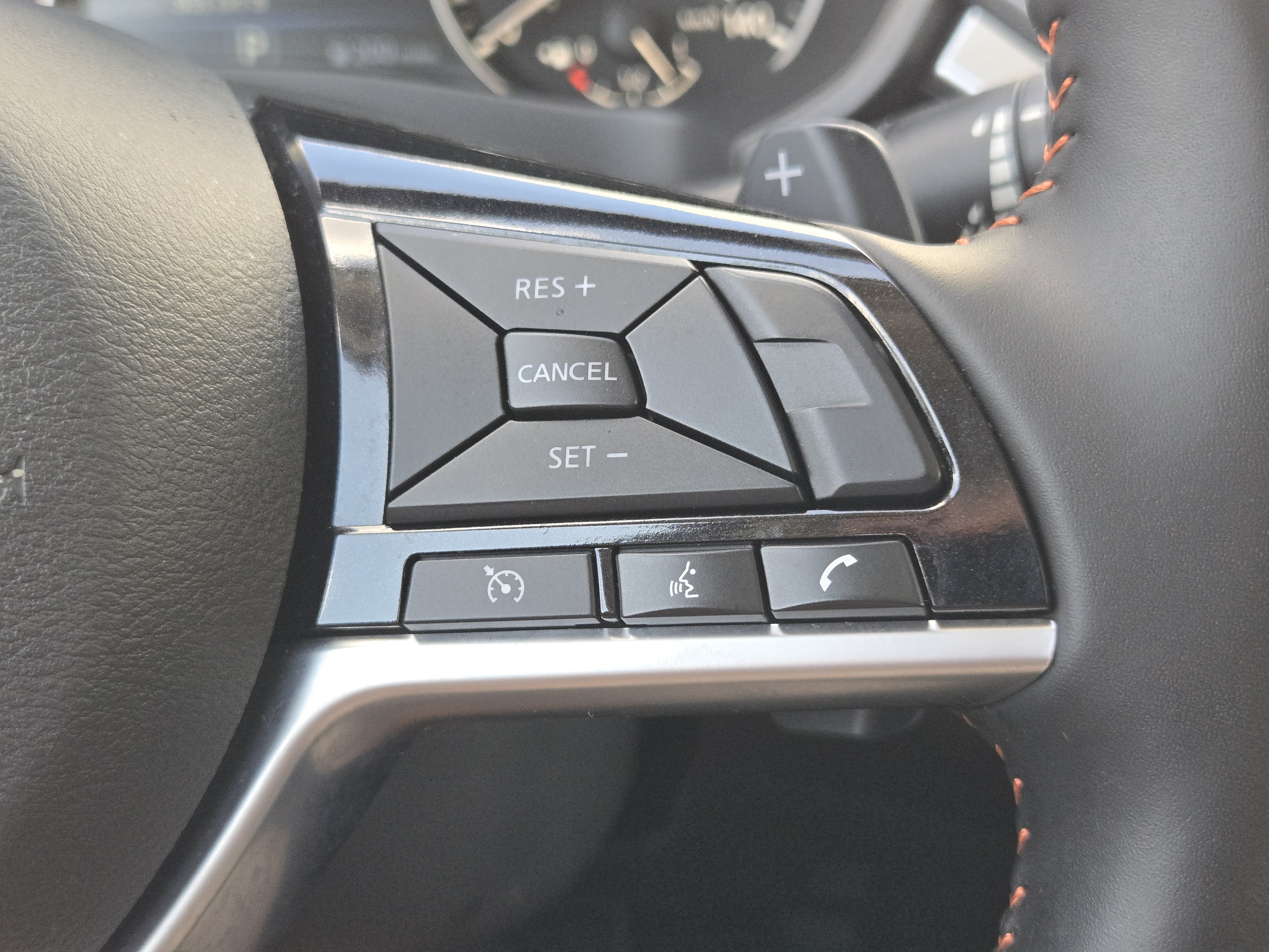 Used 2025 Nissan Altima 2.5 SR AWD/4WD image 30