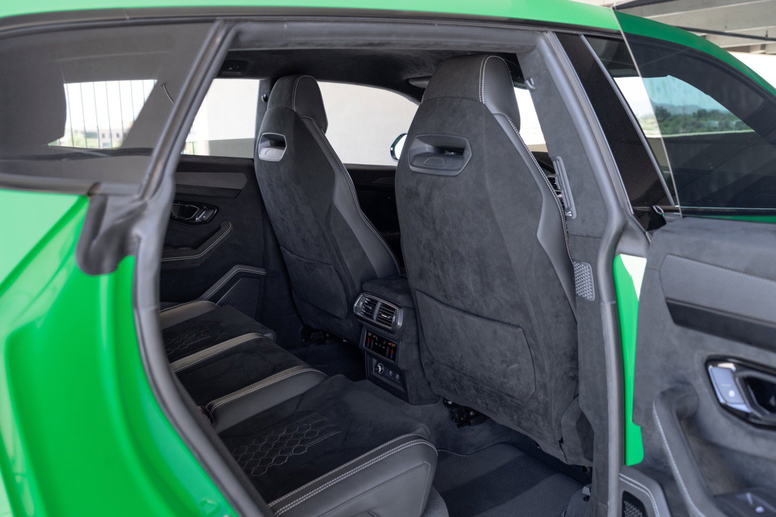 Used 2023 Lamborghini Urus Performante AWD/4WD image 49