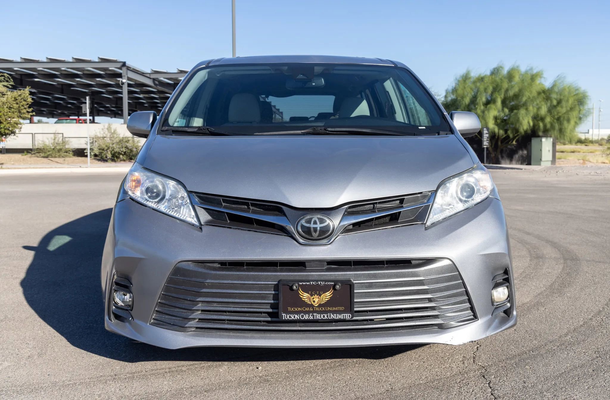 Used 2018 Toyota Sienna XLE image 8