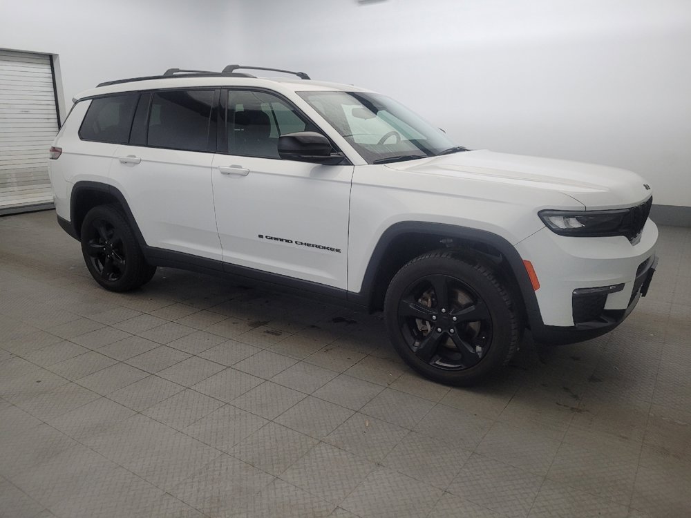 Used 2023 Jeep Grand Cherokee L Limited w/ Black Appearance Package AWD/4WD image 11
