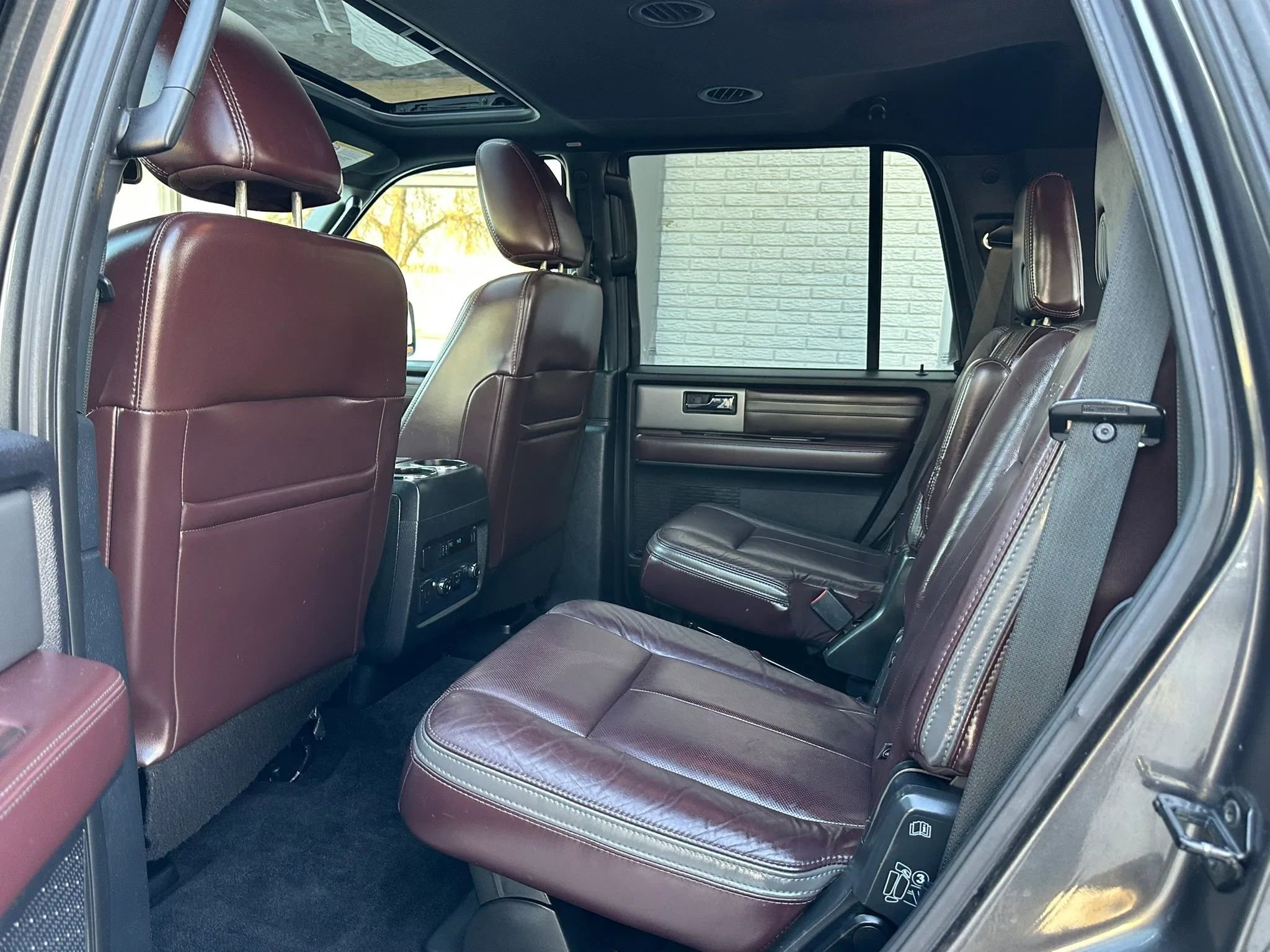 Used 2015 Ford Expedition Platinum image 20