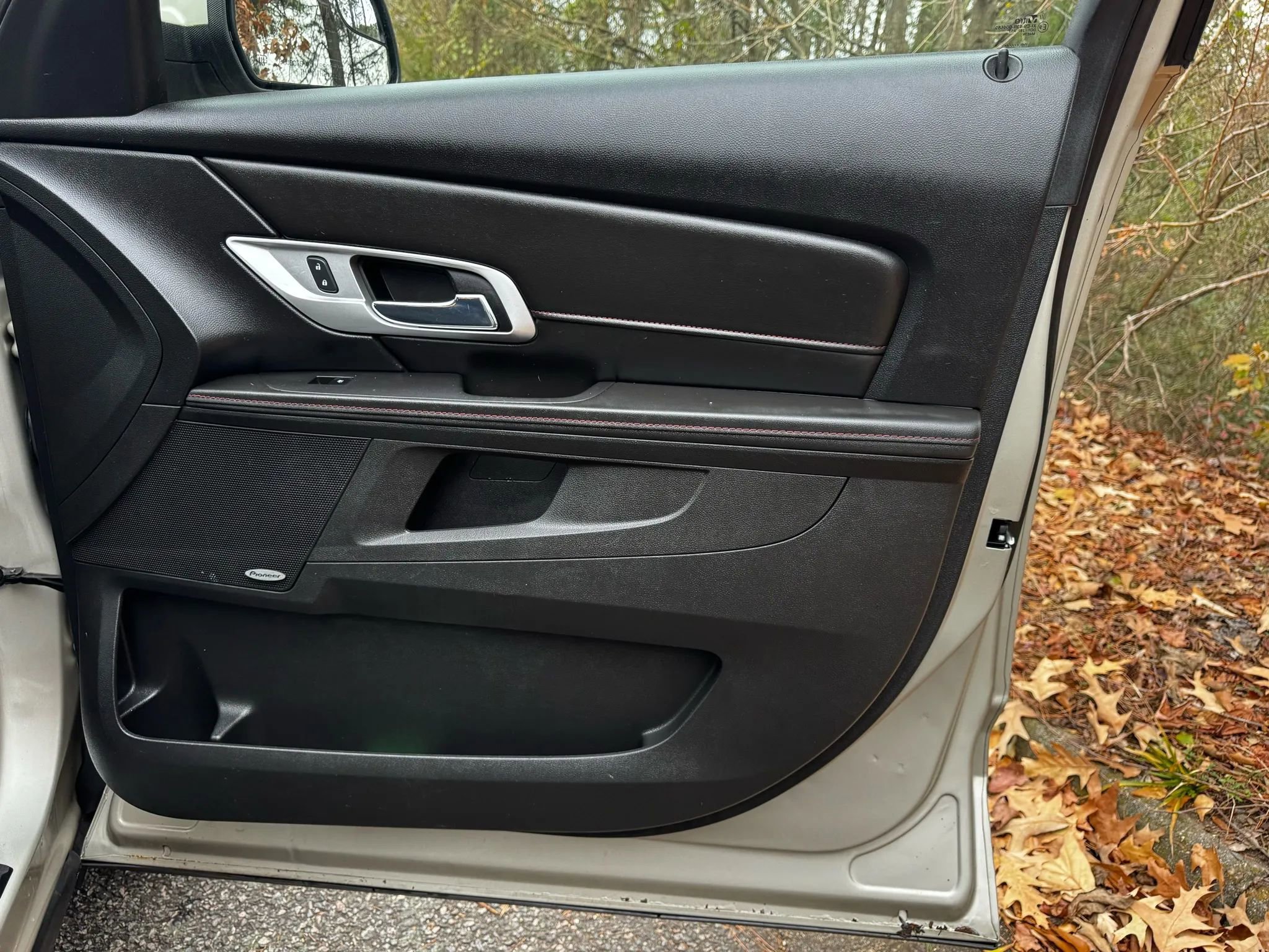 Used 2014 GMC Terrain SLE FWD image 9
