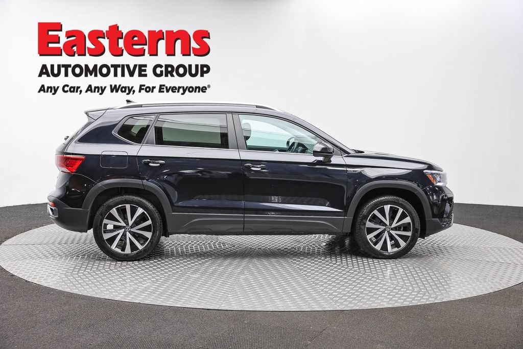 Used 2022 Volkswagen Taos SE AWD/4WD image 3