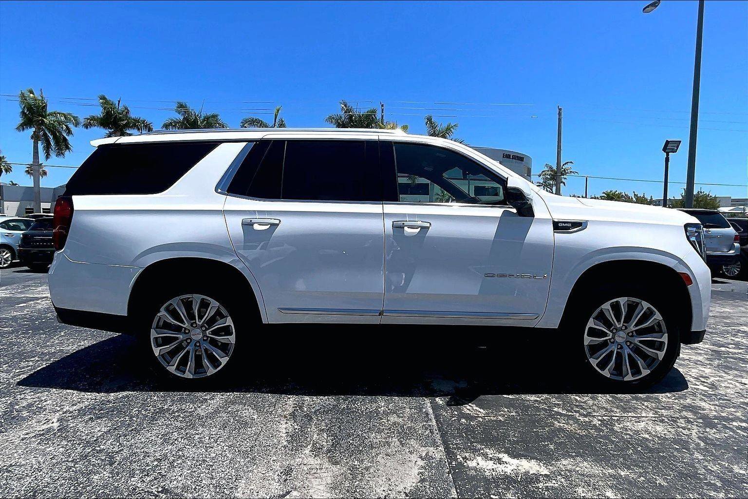 Used 2024 GMC Yukon Denali w/ Max Trailering Package AWD/4WD image 32
