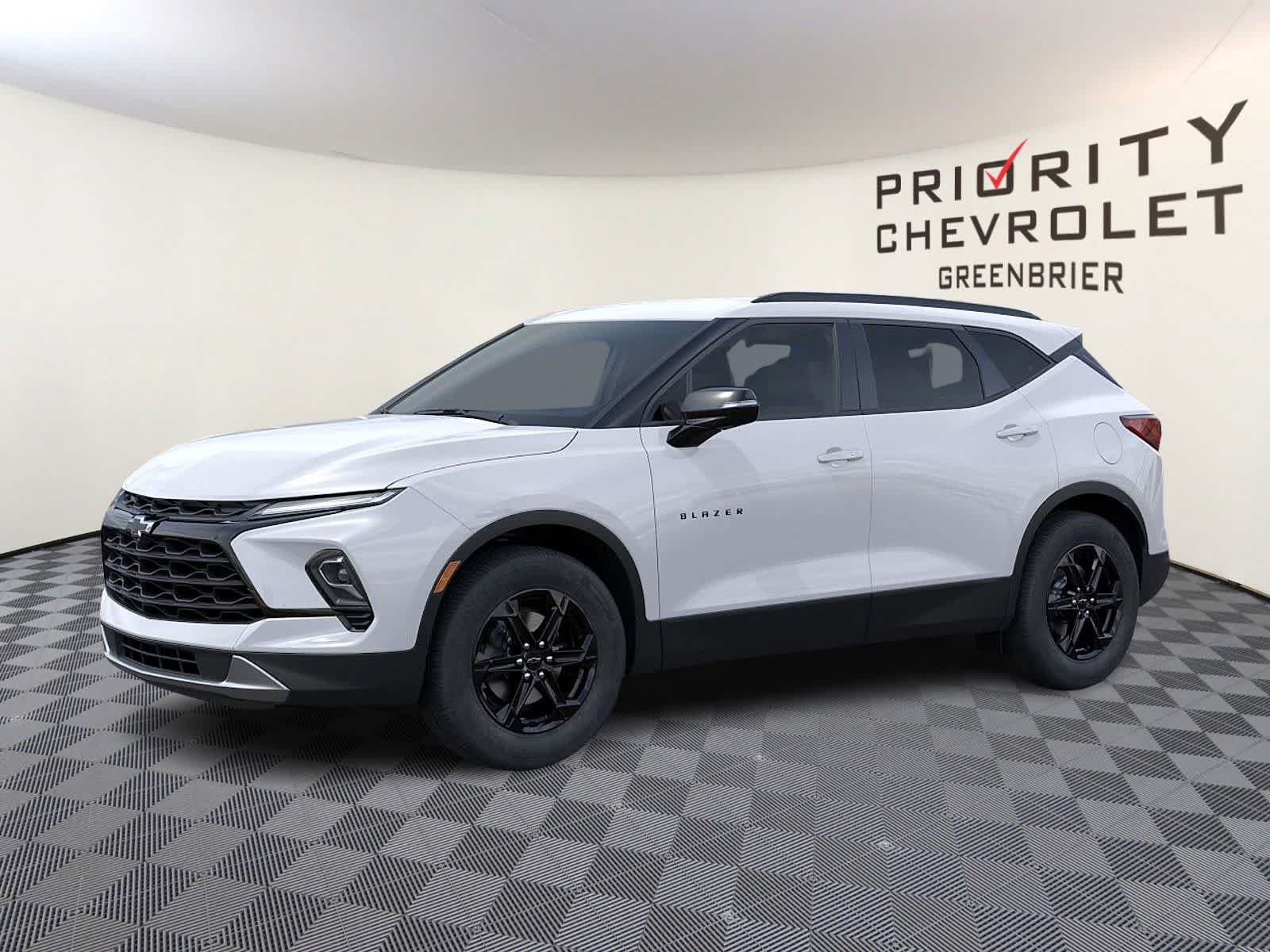 New 2026 Chevrolet Blazer LT w/ Midnight/Sport Edition FWD image 2