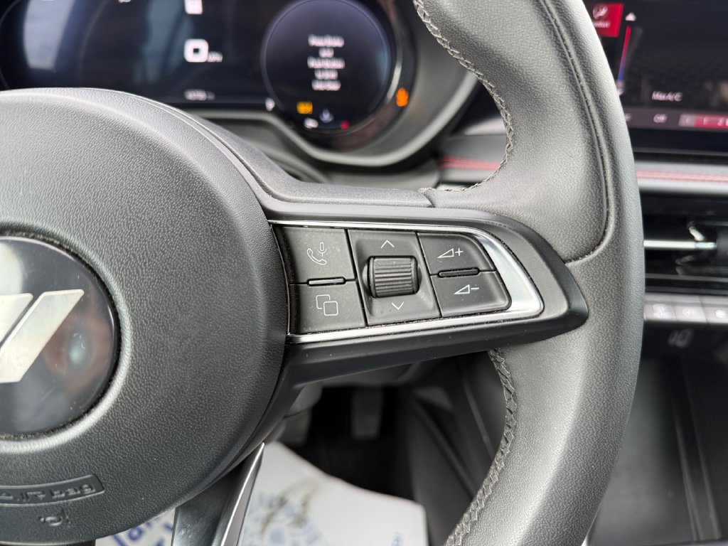 Used 2024 Dodge Hornet GT AWD/4WD image 17