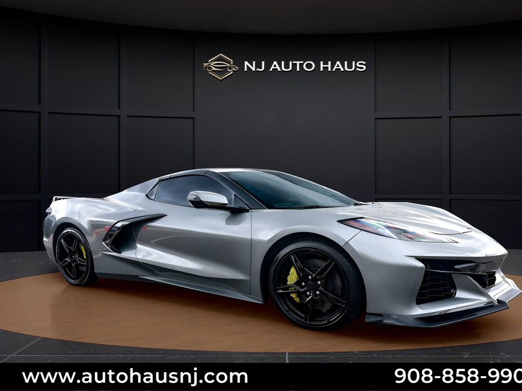 Used 2023 Chevrolet Corvette Stingray Premium Conv w/ Z51 Performance Package image 1
