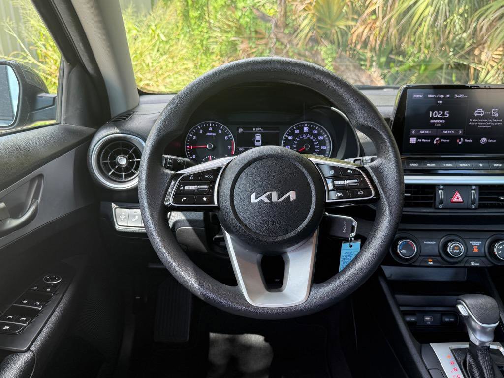 Used 2022 Kia Forte LXS w/ LXS Technology Package image 8