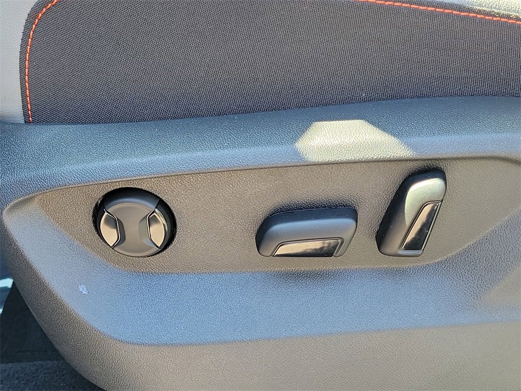 Certified 2025 Volkswagen Atlas Peak Edition SE image 23