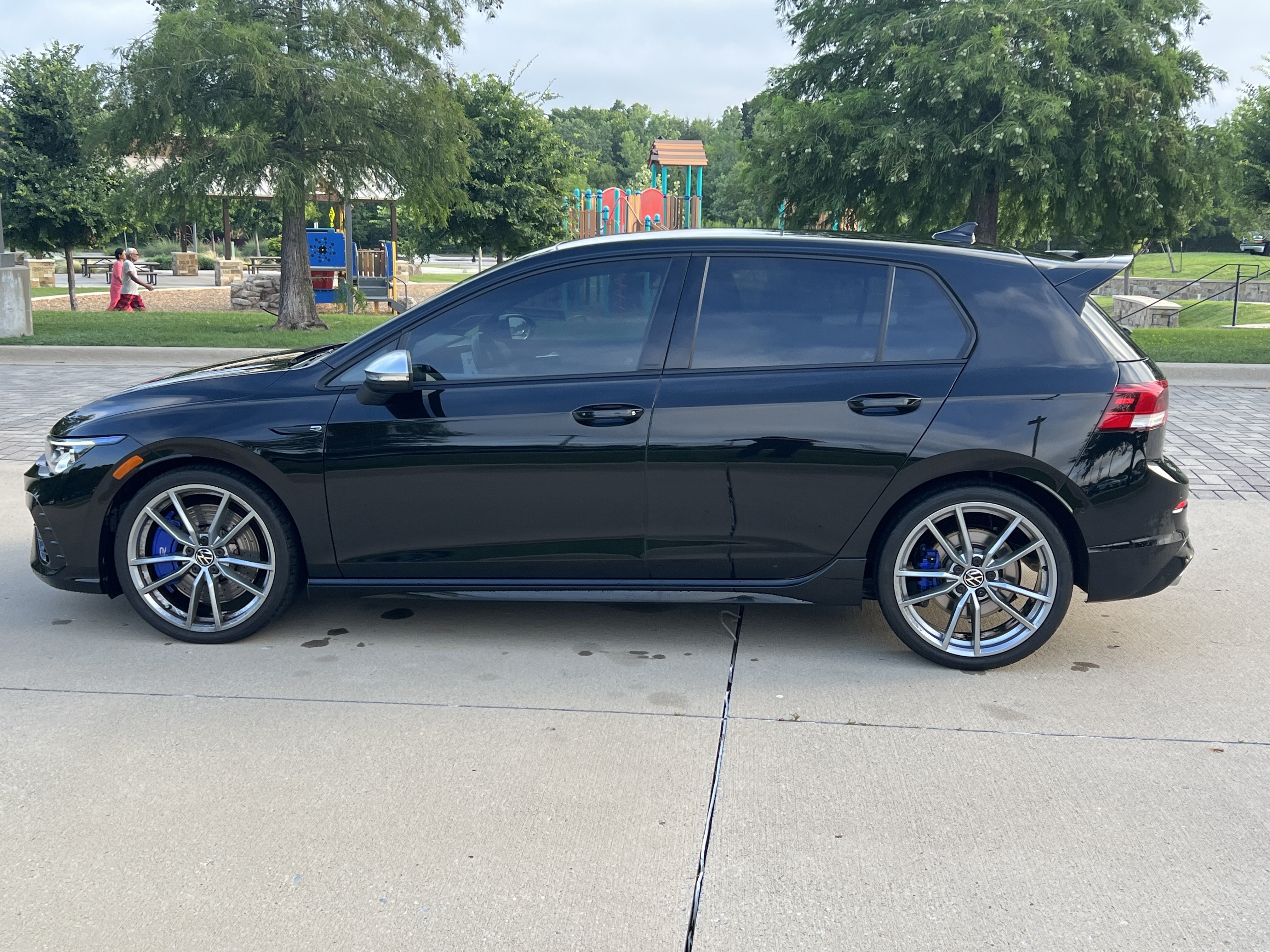 Used 2024 Volkswagen Golf R AWD/4WD image 7