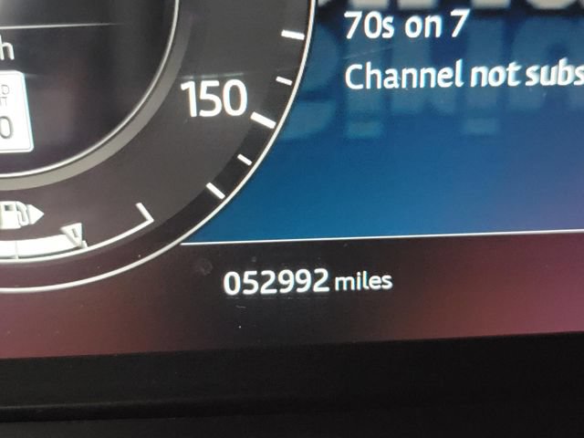 Used 2018 Land Rover Range Rover Velar R-Dynamic SE AWD/4WD image 32