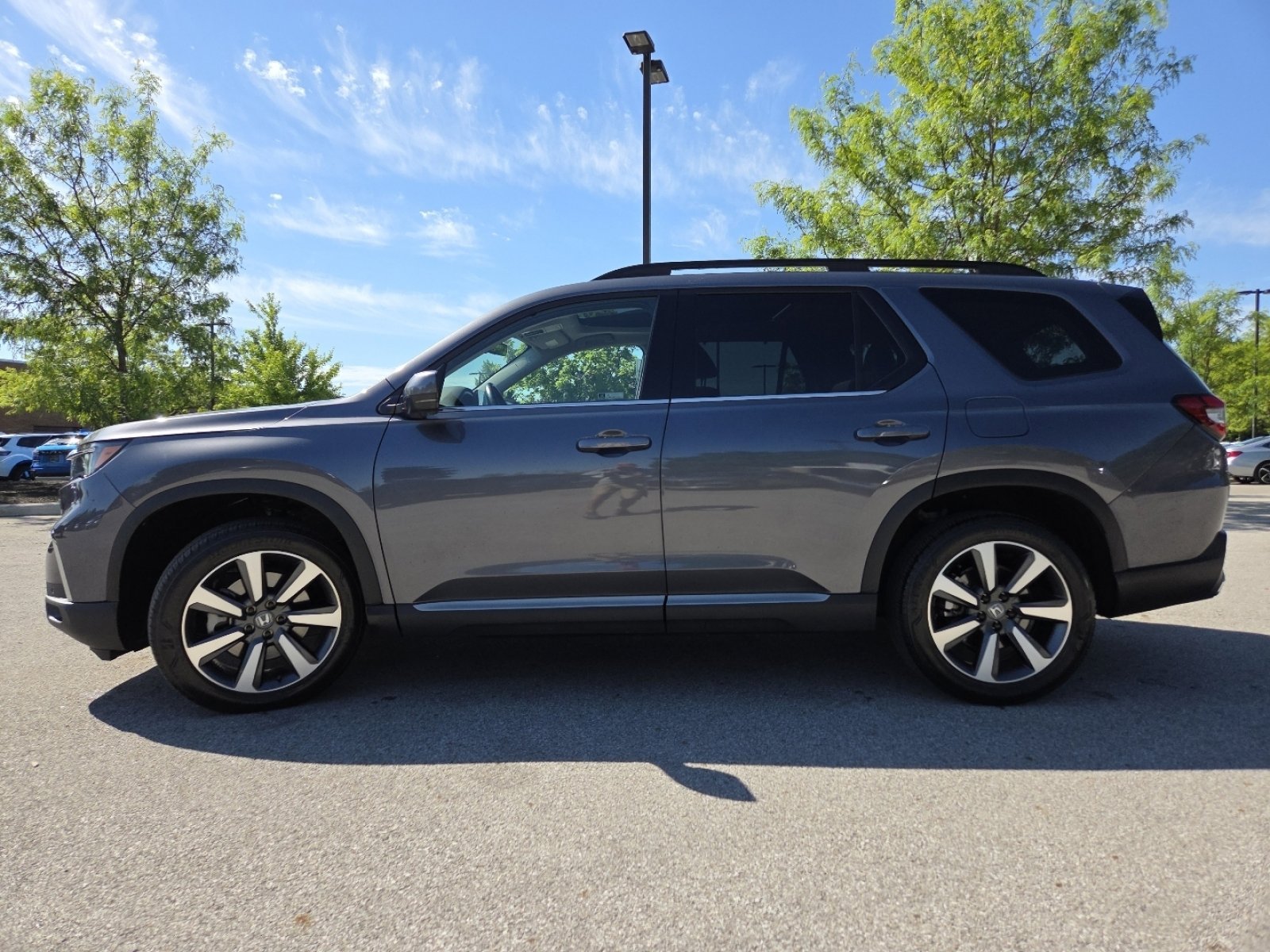Certified 2025 Honda Pilot Elite image 23