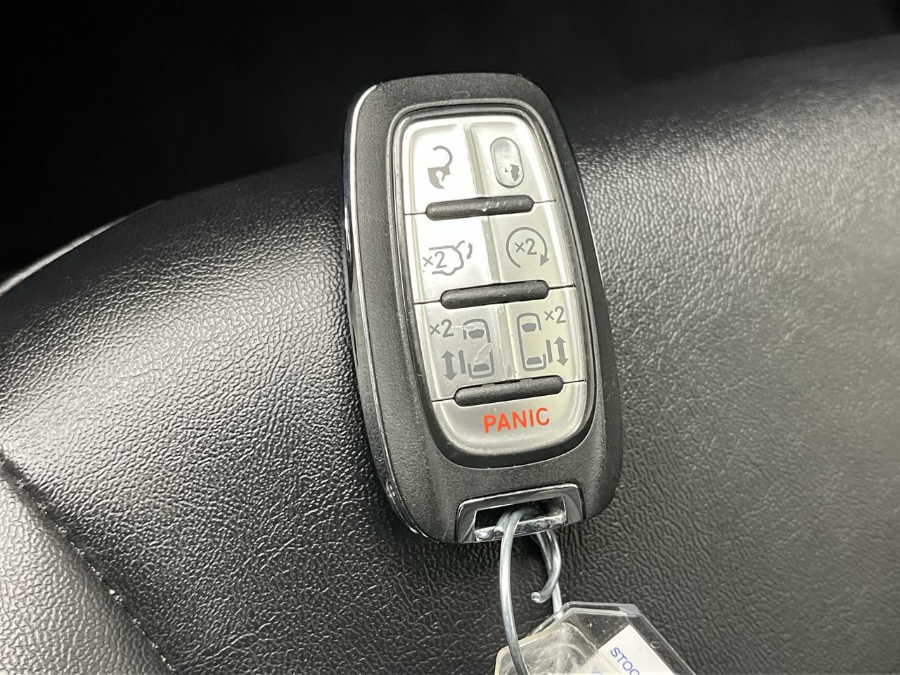 Used 2025 Chrysler Pacifica Select FWD image 27