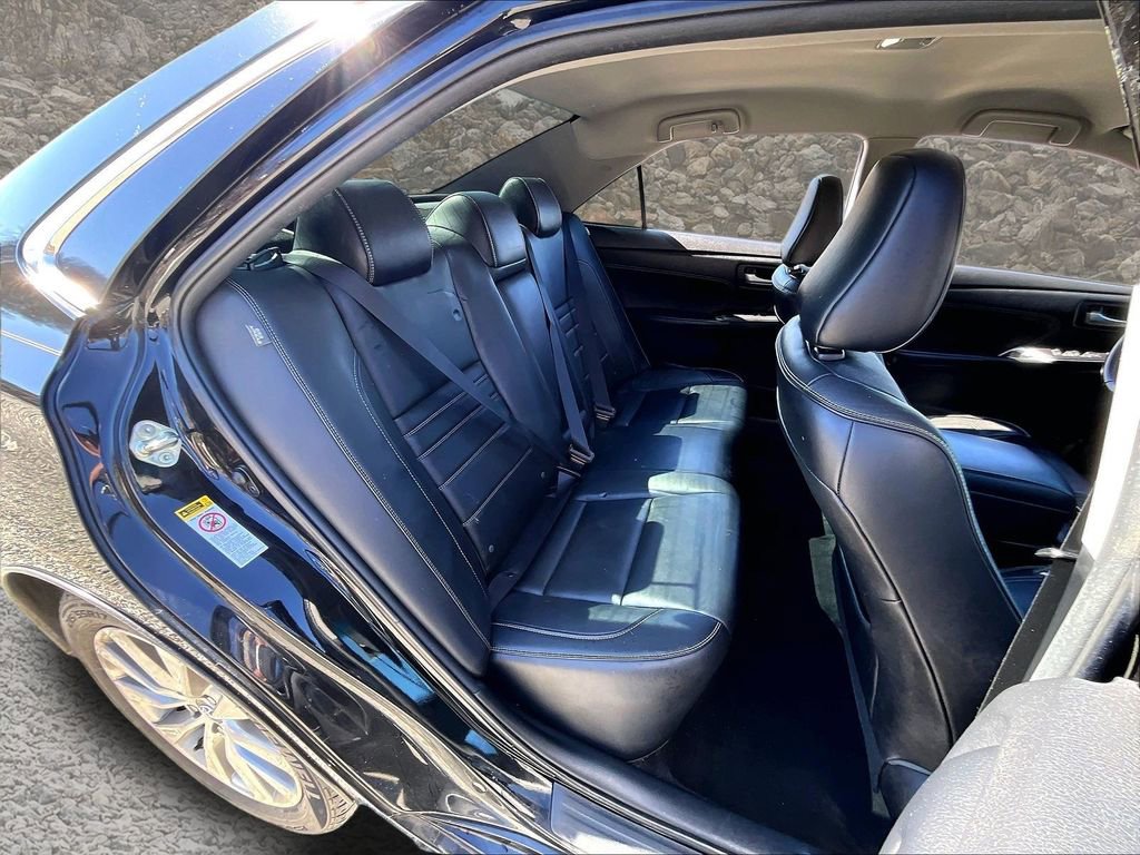 Used 2016 Toyota Camry XLE image 25