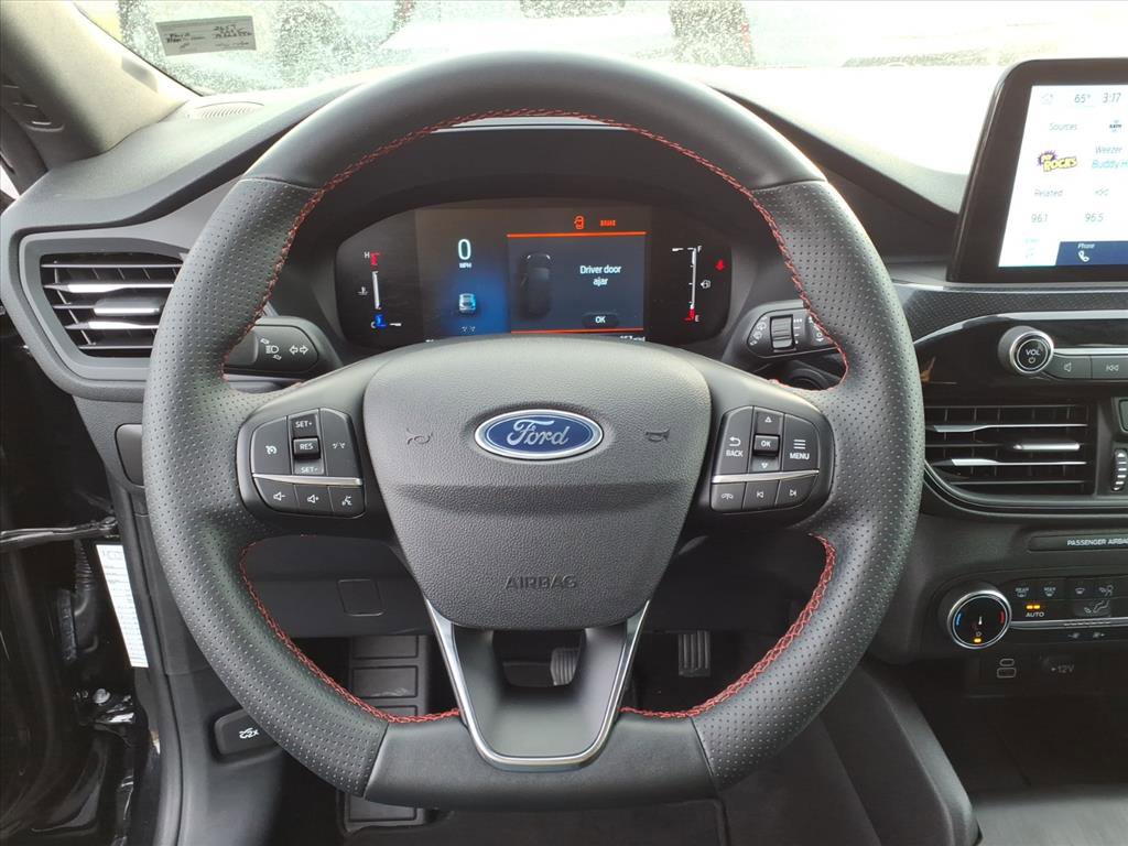 Certified 2025 Ford Escape ST-Line image 22