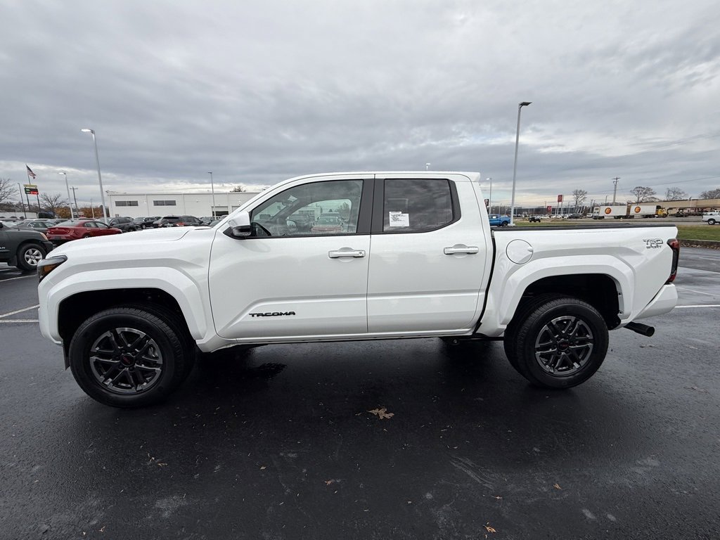 New 2025 Toyota Tacoma TRD Sport image 5
