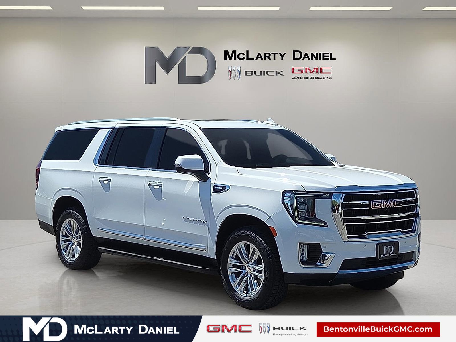 Certified 2022 GMC Yukon XL SLT w/ SLT Premium Package image 1