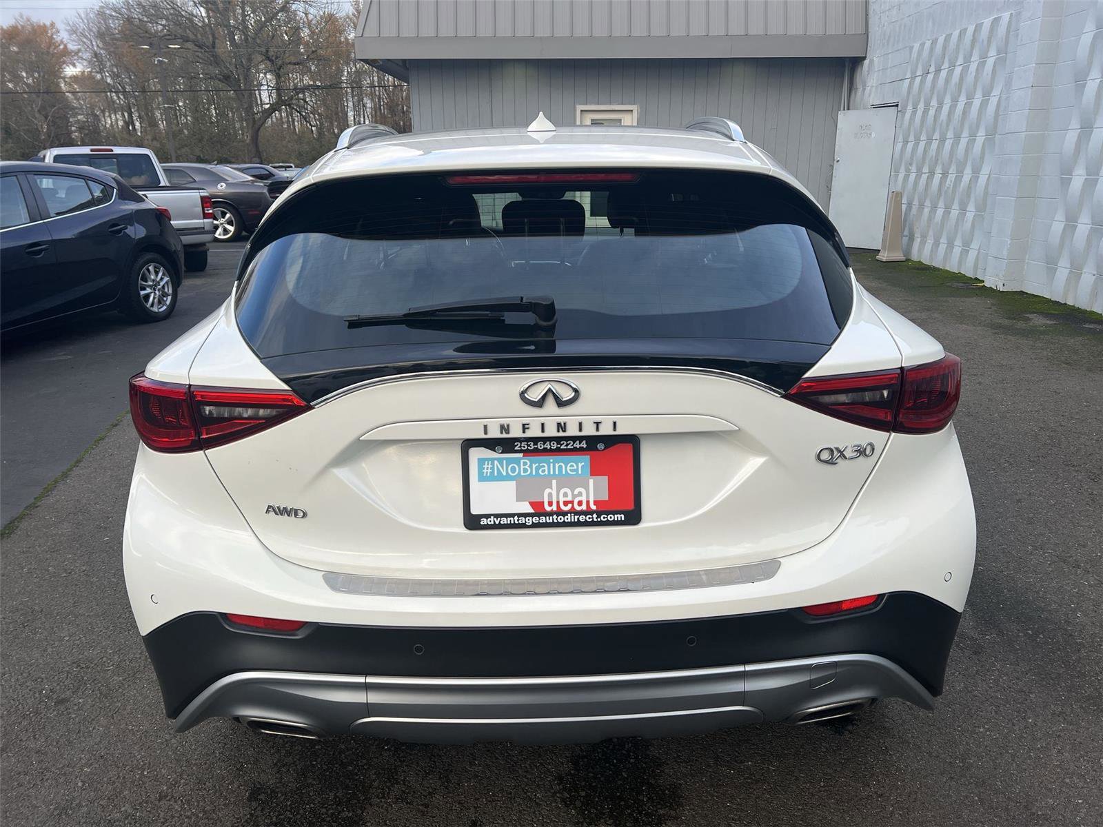 Used 2018 INFINITI QX30 Premium w/ Cargo Package image 5
