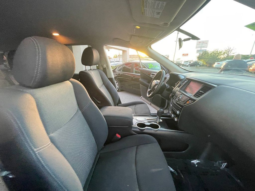 Used 2017 Nissan Pathfinder S image 27